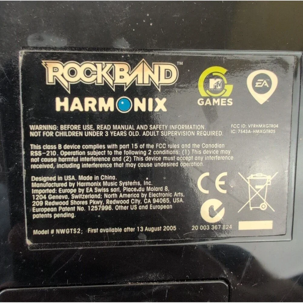 Nintendo Wii RockBand With Harmonix Fender Stratocaster Guitar NWGTS2 & Dongle